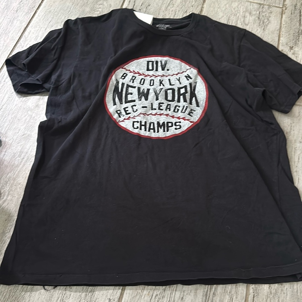 Massimo Men’s Black Tee New York Rec League L-Free with Bundle